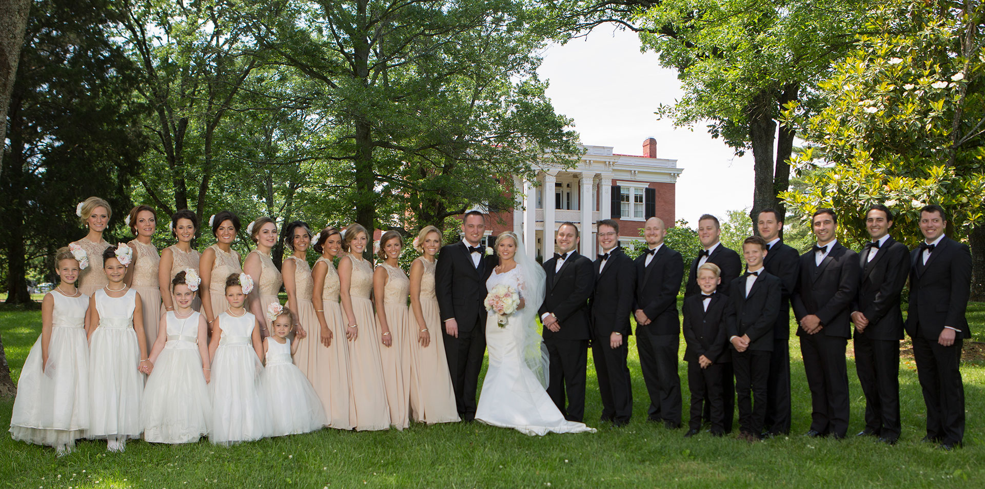 concept-25-of-wedding-pictures-with-bridesmaids-and-groomsmen