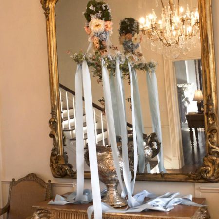 Spring Wedding Table Decoration | Candelabra with Roses and hanging Ribbon